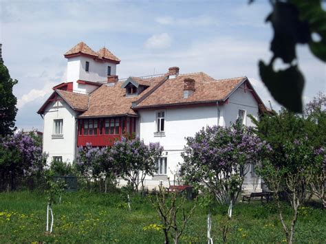 Casa Memorială „Tudor Arghezi – Mărţişor” .